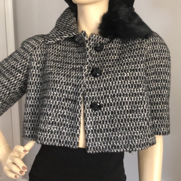 NWT.BEBE Top.Cocktails Jacket w/Rabbit Fur-Removable Collar. Coat Pancho.Size M. - Picture 2 of 14